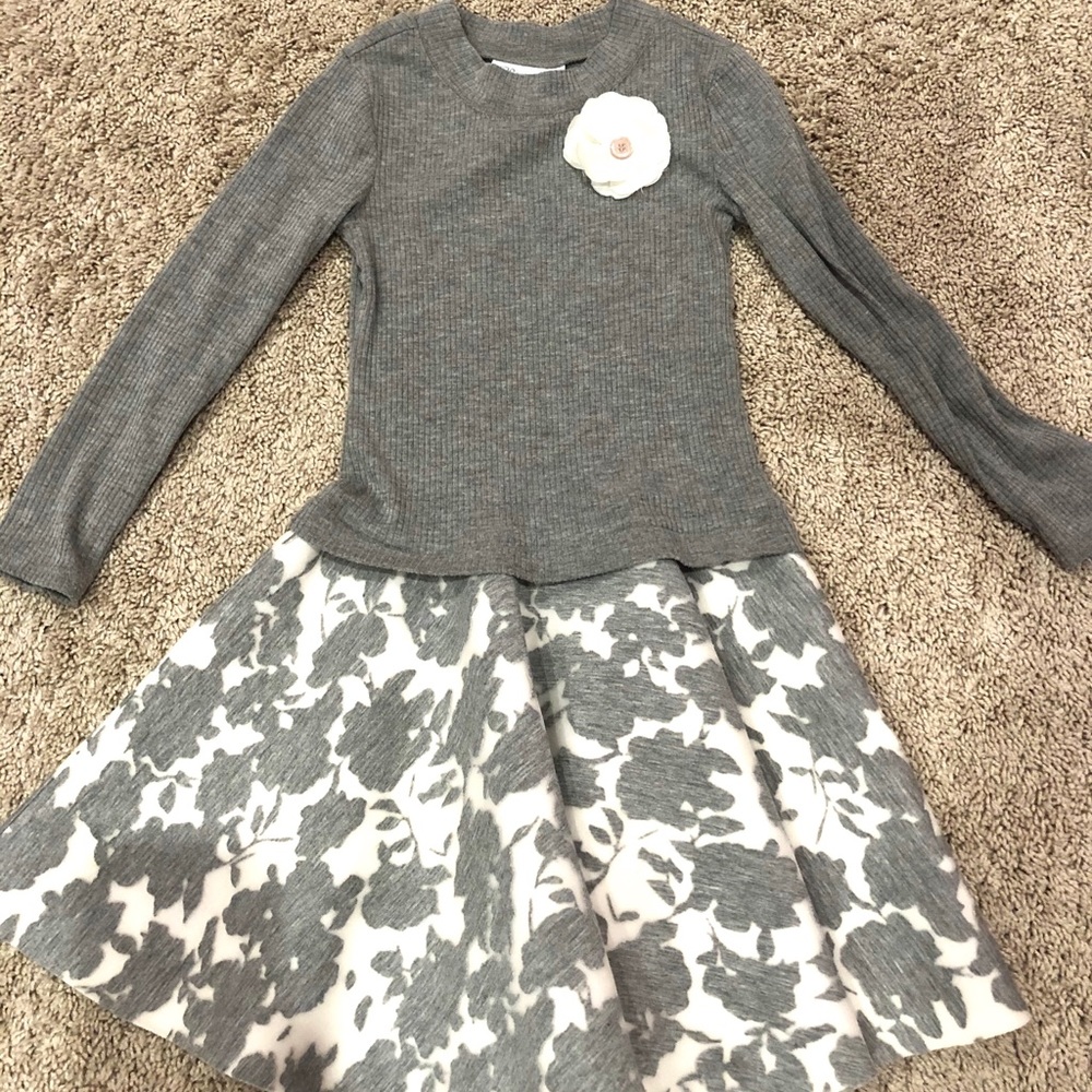 Beautiful girls dress size 6
